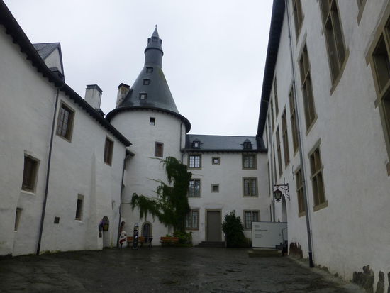 Der Innenhof von Schloss Clervaux....