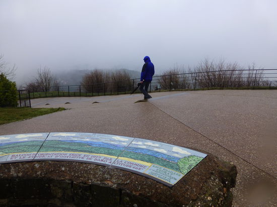 Bei schönem Wetter bietet sich jedoch eine prachtvolle Aussicht auf die umliegenden Vogesen-Höhen