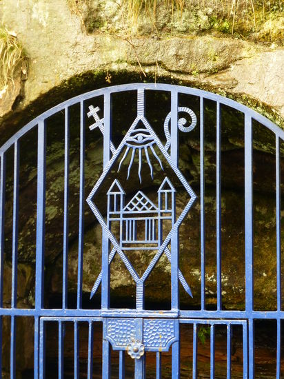 Von dieser heiligen Quelle müssen auch wir ein Schlückchen probieren.