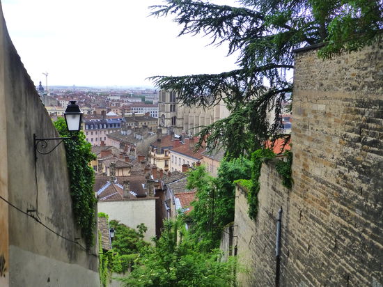 Auf dem Weg in die Altstadt von Lyon
