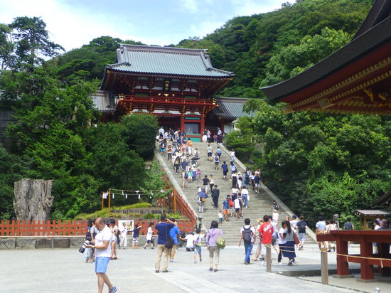 Wieder einmal ein Schrein der über steile Treppen erklommen werden muss