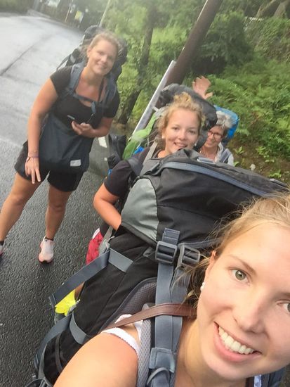 Die letzten Meter geht es nun zu Fuß bergauf