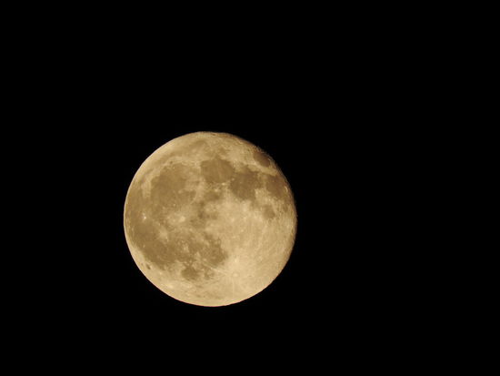 Zum Abschied von Hakone gibt es eine grandiose Vollmond-Nacht