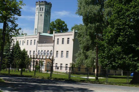 Eines der vielen Schlösschen und Schlösser im Hirschberger Tal