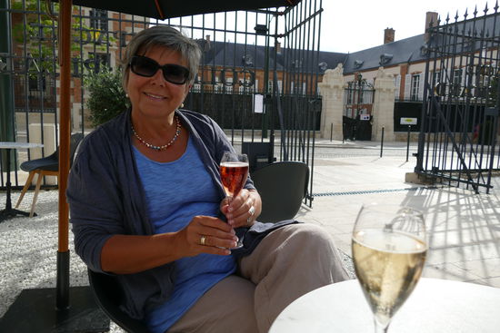 Da lassen wir uns die Edelbrause mal gut schmecken