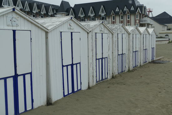 Bei Schmuddelwetter herrscht am Strand Flaute