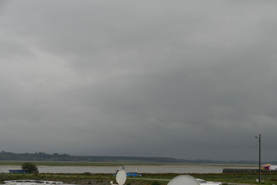 Da hilft nur eines - Beine hoch, eine Tasse Tee und ein gutes Buch