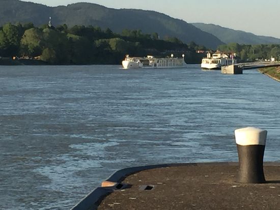 Noch ist wenig los auf der Donau. Die Saison der Kreuzfahrtschiffe beginnt erst
