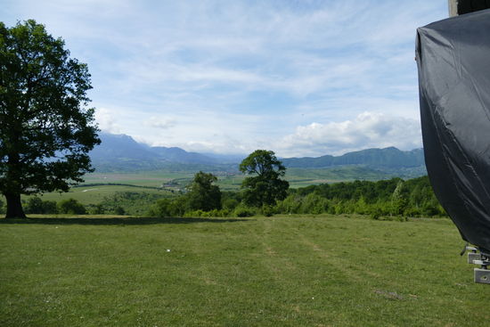 Großes Landschaftskino beim Bären-Reservat von Zarnesti