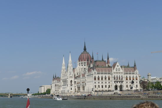 Und das bekannte Parlamentsgebäude