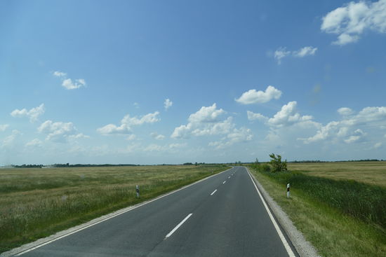 Gute Straßen und die unendliche Weite der Puszta erwarten uns in Ungarn