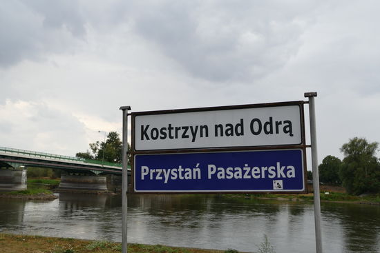 Wir sind an der Oder angekommen. Dieser Fluss wird uns in den nächsten Tagen begleiten
