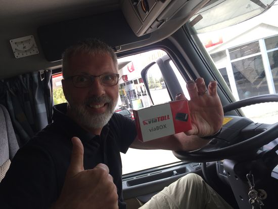 Alles wird gut - wir haben das Objekt der Begierde in Händen und können uns nun ganz legal auf Polens Hauptstraßen bewegen 