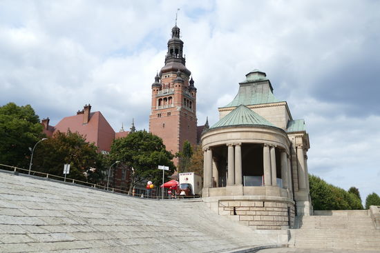 Die Haken-Terrassen bieten wunderschöne Ausblicke auf die Oder
