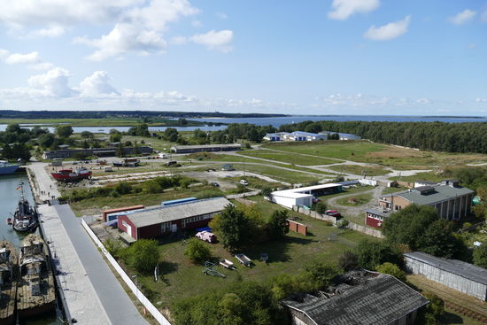 Samt schöner Ausblicke von oben bis zur Insel Rügen