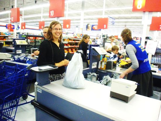 Lena... in einem anderen Geschaeft mit natuerlich einem neuen Sackerl 
