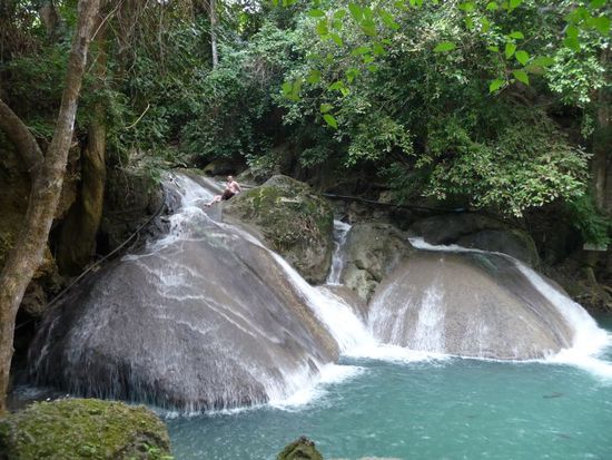 Jan ganz oben auf dem Rutschefelsen