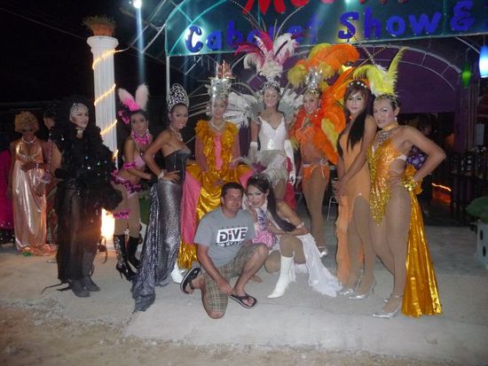 Begruessung durch die MooMoo-Maedels