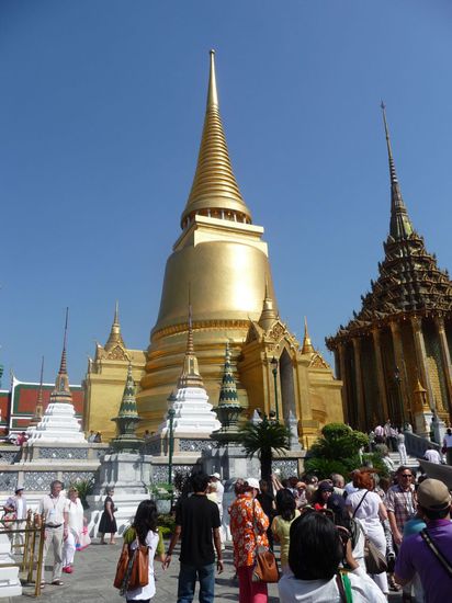 goldener Chedi im Wat Pra Kheo