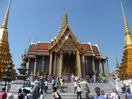 hier drin ist der Smaragdbudda