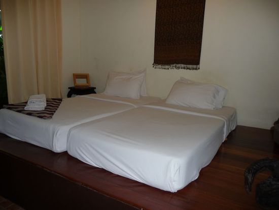 Unser Zimmer in PloyGuesthouse
(hat die besten Zeiten schon hinter sich - ist aber für den Preis ok)