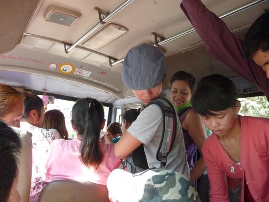 der Bus ist gut gefüllt