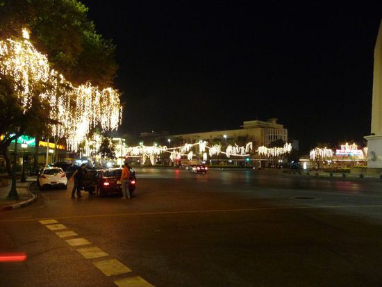 Bangkok ist festlich geschmueckt...