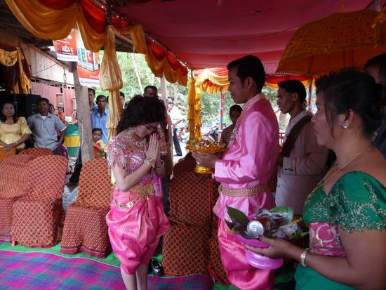 sie haben uns zu ihrer Verlobungsfeier eingeladen