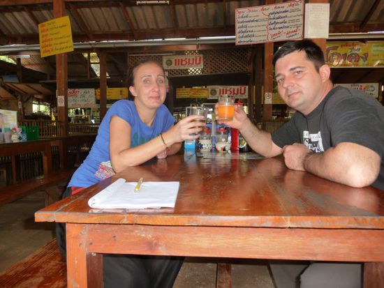 Mittagspause an der Tham Lod