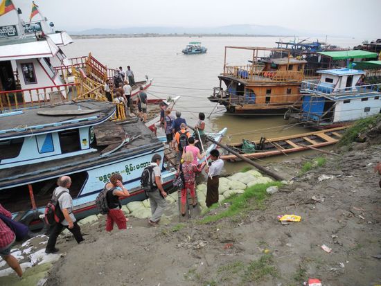 man beachte den Handlauf