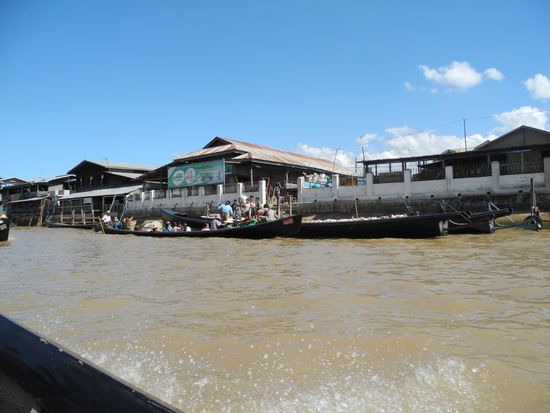 Hafen in Nyaung Shewe