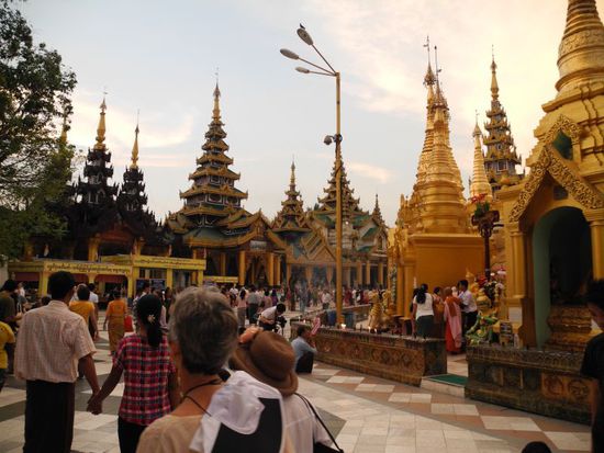 und dem Treiben rundherum