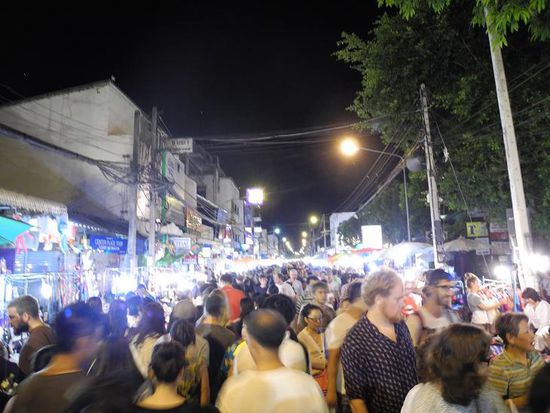 und Ausnahmezustand auf den Straßen