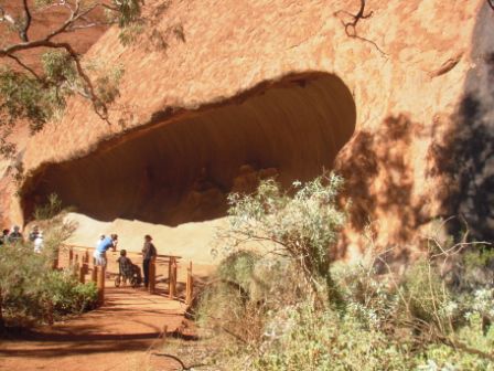 Ayers Rock mit seinen Facetten.
