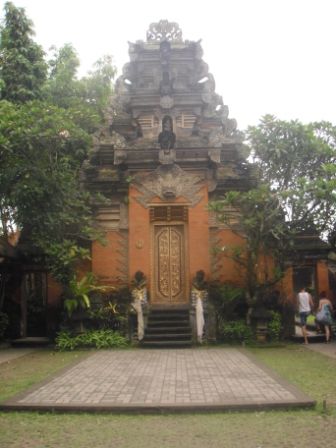 Ubud Palace Inside 1.
