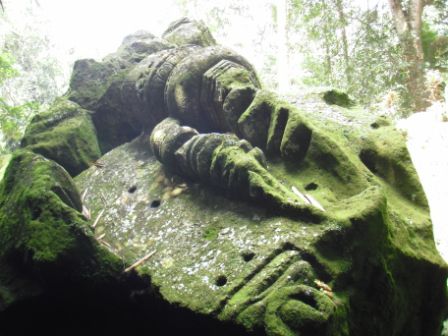 Liegender Buddha (ist vor ca. 90 Jahren umgefallen)