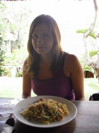 Mie Goreng - einziger Unterschied zu Nasi Goreng - Nudeln anstelle von Reis