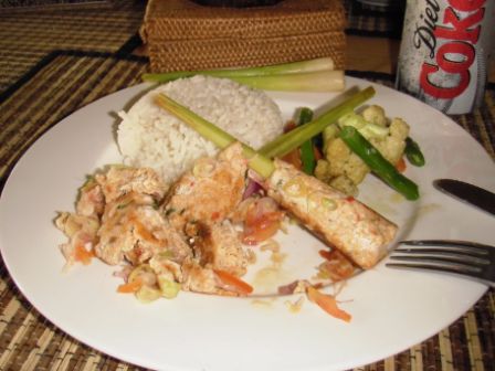 Aromatisierter Fisch auf Lemongrass-Sticks - vorzüglich.