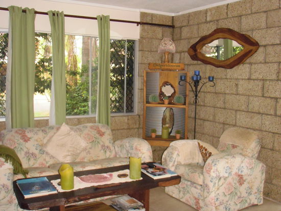 our living room --&gt; find more pictures here: http://picasaweb.google.com.au/st.kusolits/MyHomes#