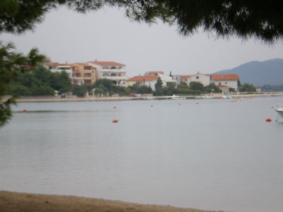 Hübscher Ort am Meer (Name ???)