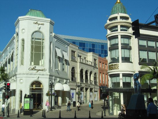 eine Einkaufsstraße, die wir uns nicht ganz leisten können 