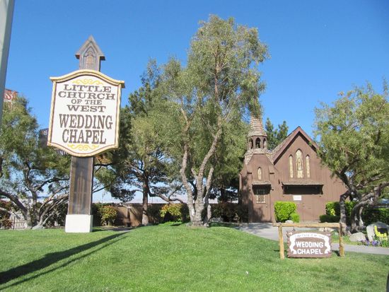 auf den letzten Abdruck noch eine Hochzeitskapelle entdeckt am Ende des Strips