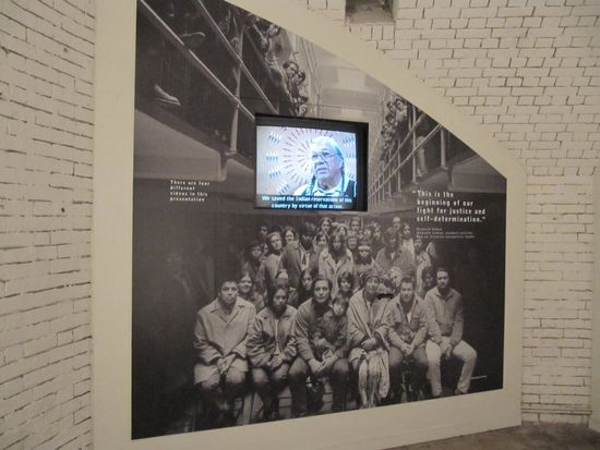 Die IndianerInnen protestieren