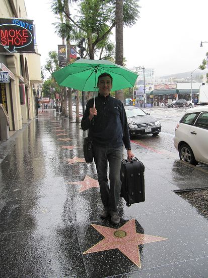 Der Mann mit dem Koffer  so gings auch zum Forever Cemetery