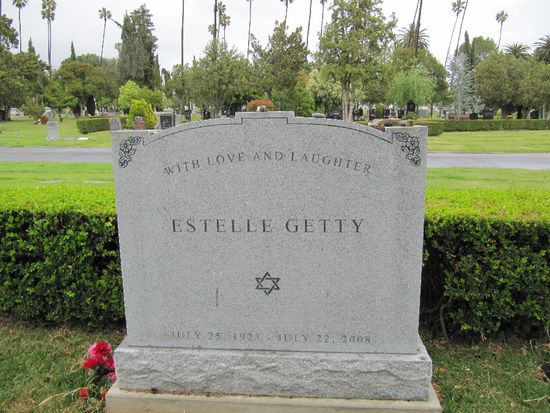 zufaellig gefunden - das Grab von Mama Sophia aus den Golden Girls!