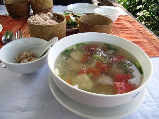 Lecker Chicken Soup mit Sticky Rice