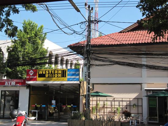 Jo mit den Stromkabeln...das ist halt so ne Sache...