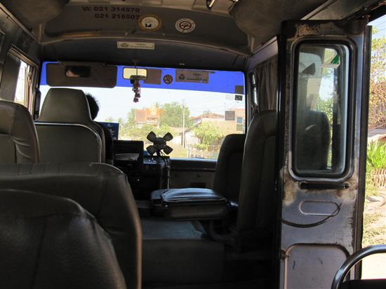Ein besonderes Augenmerk bei der Ausstattung dieses Busses wurde auf den Ventilator vorne gelegt, so wie auf die automatisch schliessende und aufklappbare Tuer (beim Losfahren und Stehenbleiben durch den Ruck).