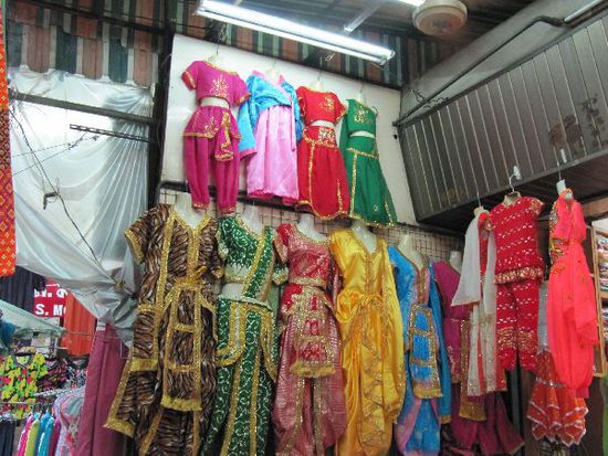 ...Saris