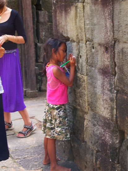 ...und schreibt mir ihren Namen auf